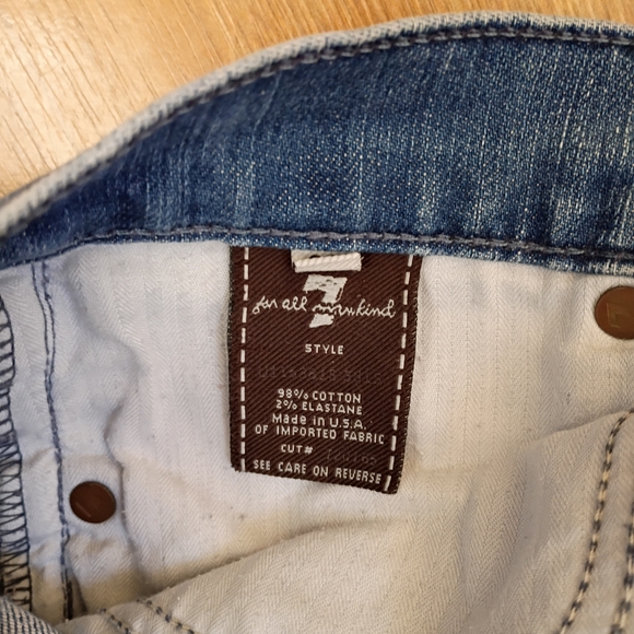 7 FAM Jeans Women's 28 30"X32" Blue Flare Leg Frayed Hem - Picture 2 of 8